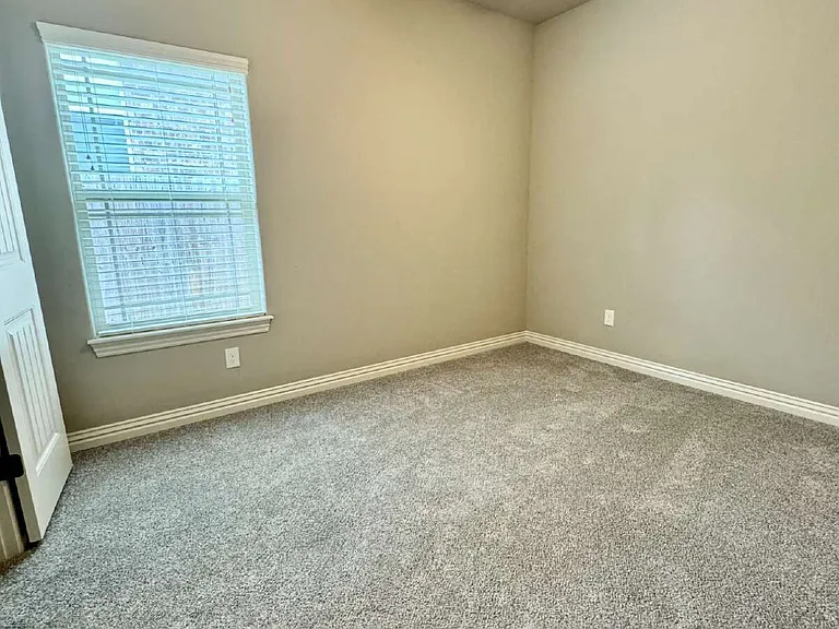 1300 Hickory St — Photo 19