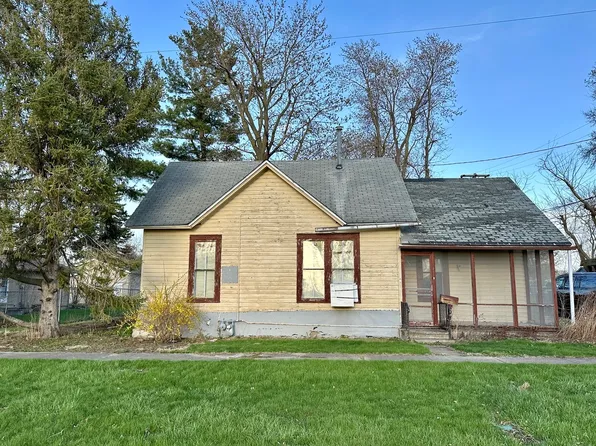 216 N Letcher St, Chenoa, IL 61726