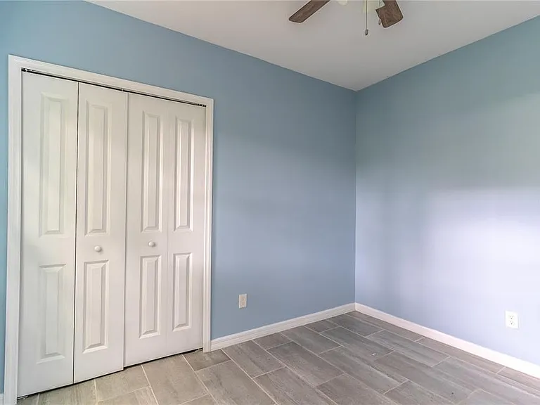 1207 W Cypress St — Photo 16
