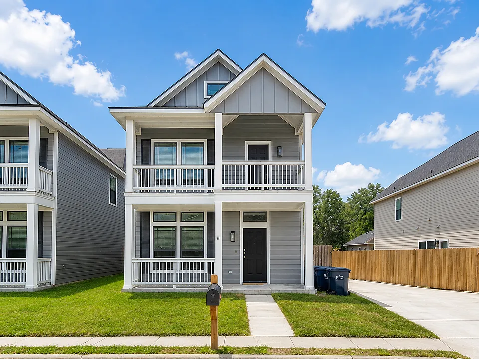 910 Fairview Ave #B