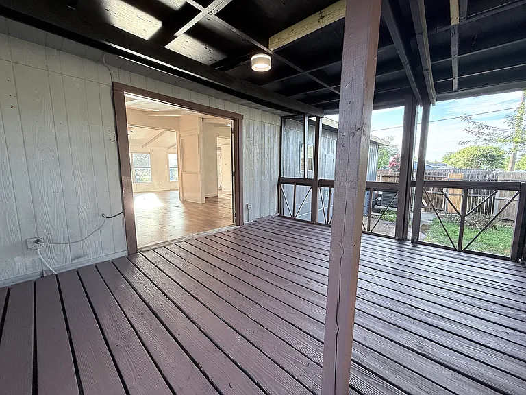 111 King Rd — Photo 20