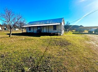 620 E Elm St, Gordon, TX 76453