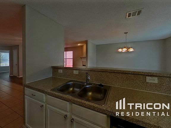 2nd image of 304 Blairwood Dr
