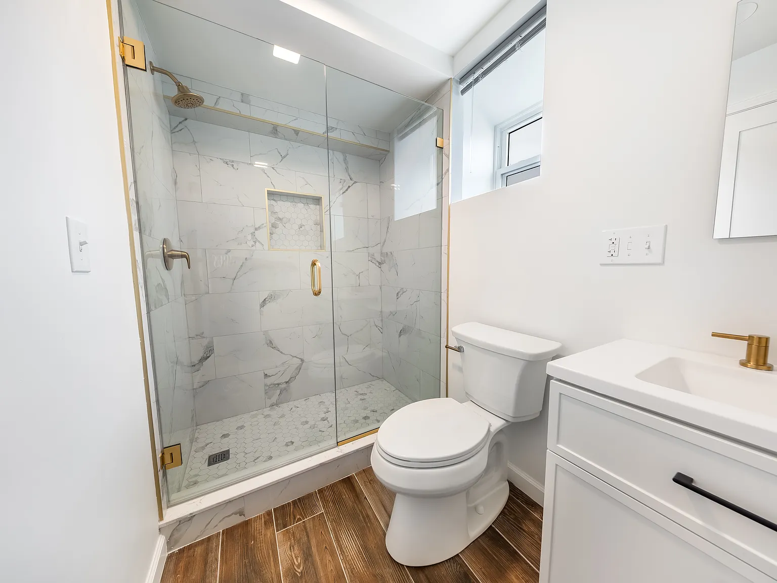 3 bed, 1750 sqft, $3,300 — Photo 2