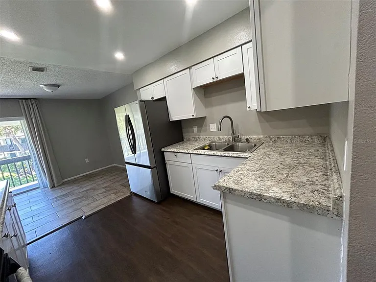 4405 S Semoran Blvd #8 — Photo 4