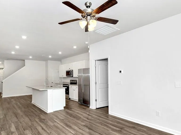 217 Bay Pine Dr — Photo 13