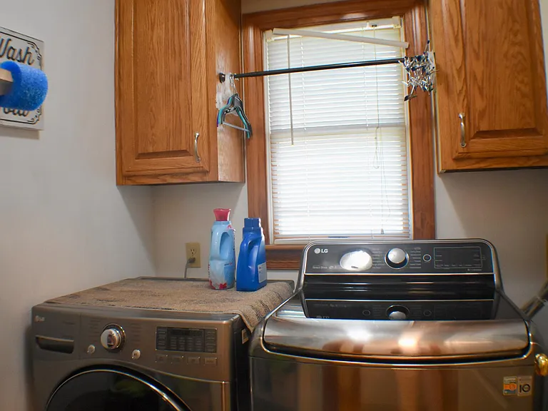 413 Southern Oak Dr — Photo 21