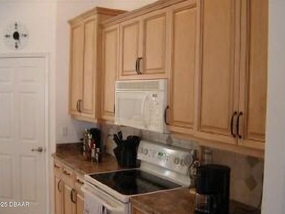 4th image of 4 Waterbluff Dr
