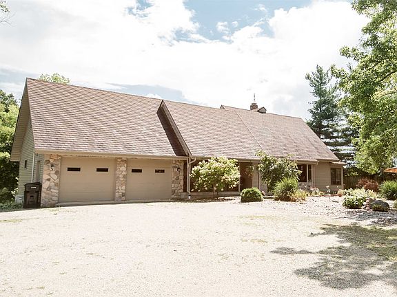 3rd image of 3557 W Lakeshore Dr-57