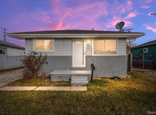 2207 Woodruff Ave, Warren, MI 48091