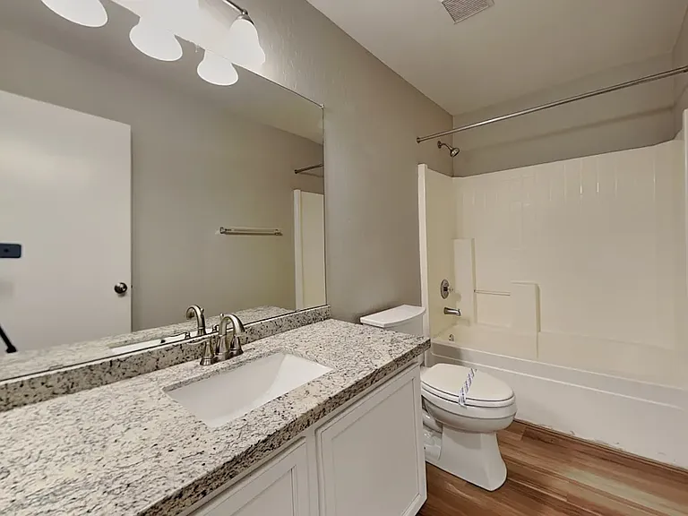 10230 W Townley Ave — Photo 6