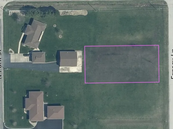 321 Ernray Ln, Gifford, IL 61847