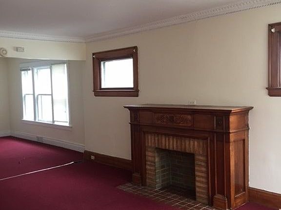 2nd image of 606 Lasalle Ave #1