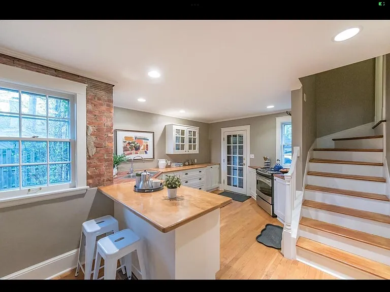 Ridgeway St — Photo 25
