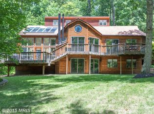 1908 Hunters Den Ln, Vienna, VA 22181