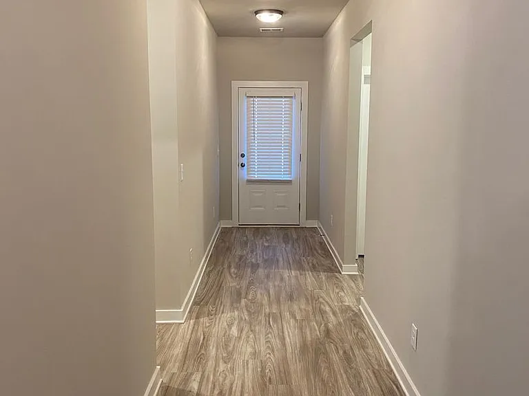 540 Ridgeview Cir — Photo 4
