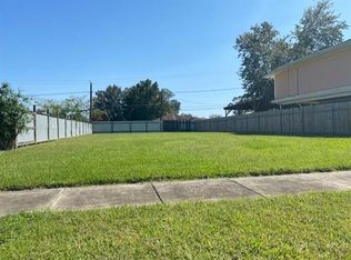 2045 Valmar Dr, Meraux, LA 70075