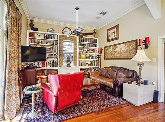 3rd image of 718 Ursulines Ave #C