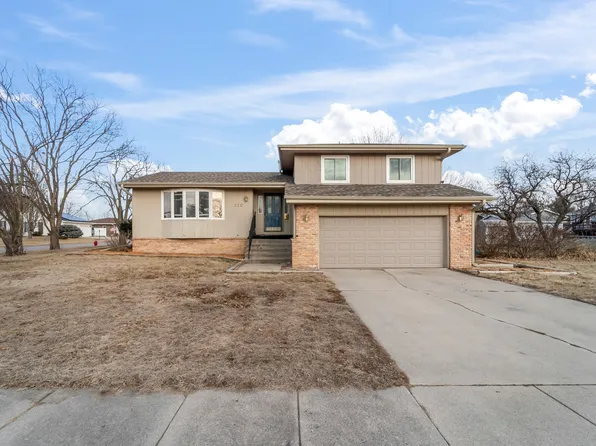 520 E 23rd St N, Newton, IA 50208