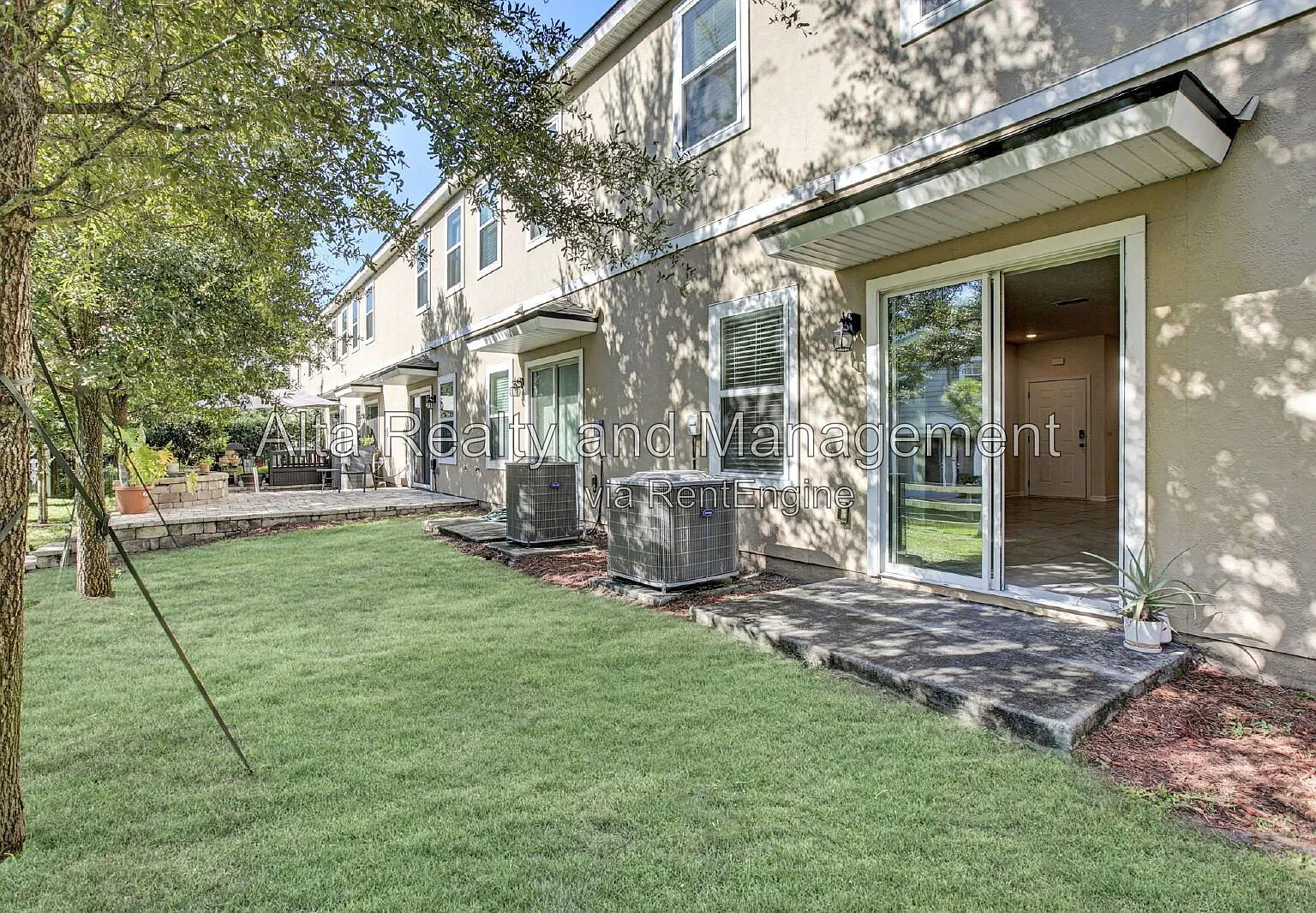 3 bed, 2.5 bath, 1502 sqft, $1,895 — Photo 3