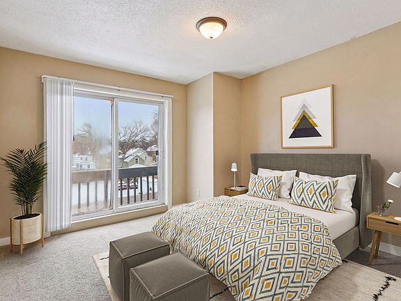 4th image of 953 Desoto St #4