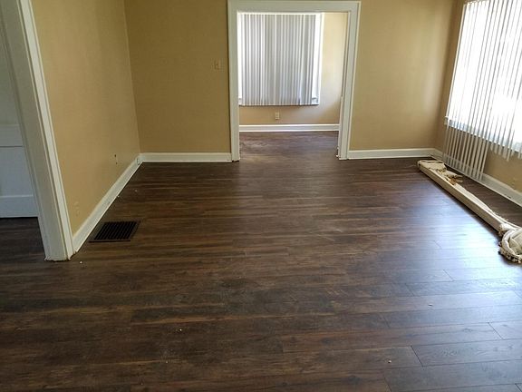 3rd image of 4433 Carrollton Ave