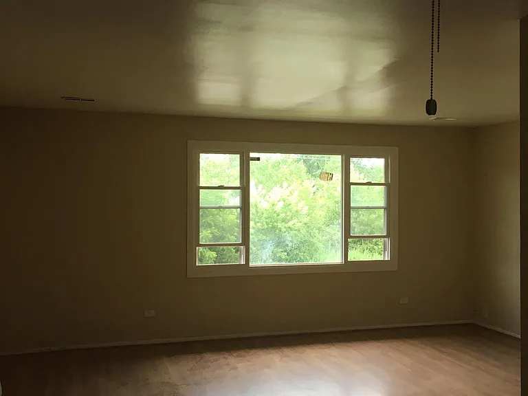 15629 Greenwood Rd #1 — Photo 5