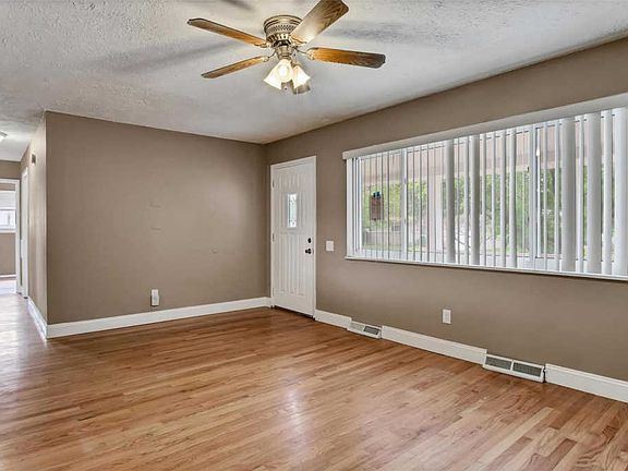 4th image of 1905 Flamingo Dr