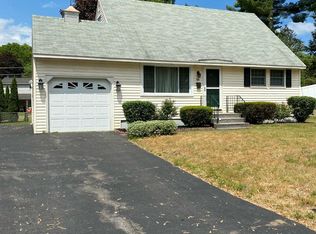 48 Hunting Rd, Albany, NY 12205