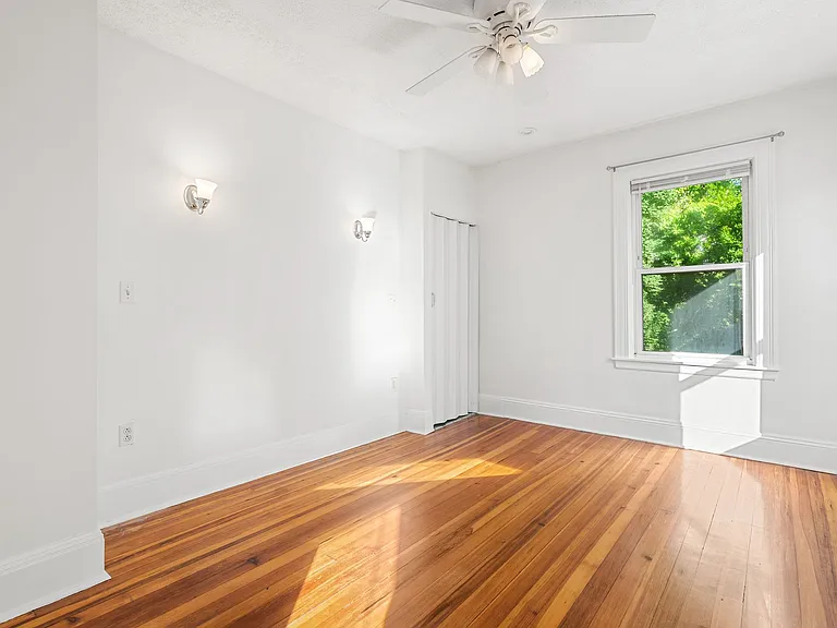 15 Parsons St #15 — Photo 8