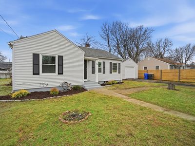 78 W Bay Path Ter, Springfield, MA, 01109