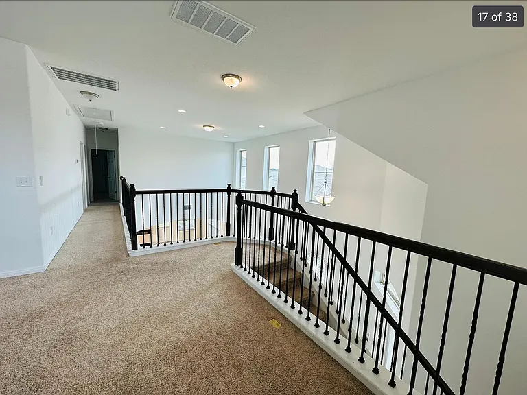 129 Mayney Ln — Photo 5