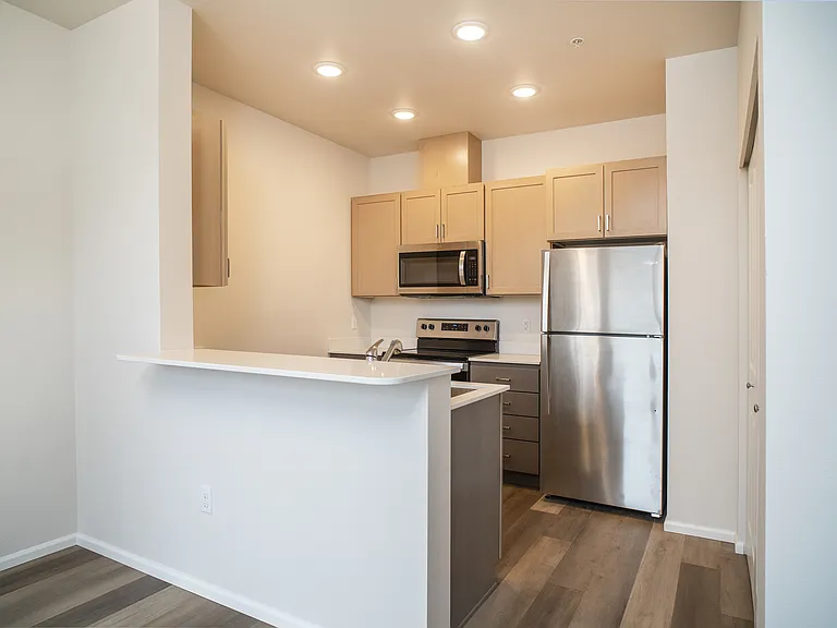 Modern kitchen with breakfast bar seating Modern kitchen with breakfast bar seating