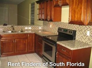 9862 NW 1st Mnr, Coral Springs, FL 33071