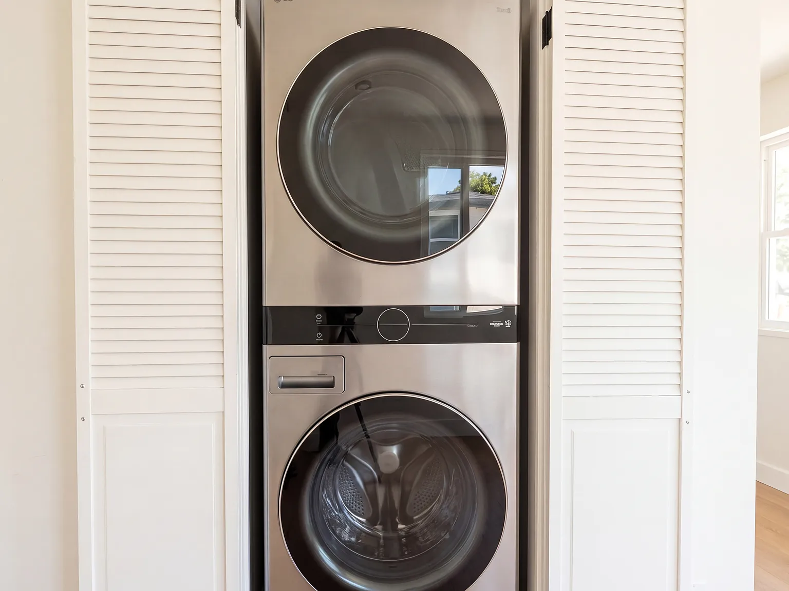 Studio, 500 sqft, $2,650 — Photo 2