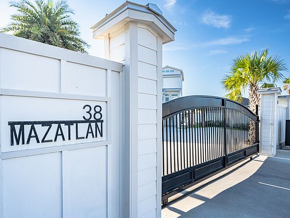 2nd image of 38 Mazatlan Dr #6
