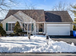 160 Spinnaker Ave, Manahawkin, NJ 08050