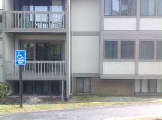 323 Ridge Point Cir APT 24, Bridgeville, PA 15017