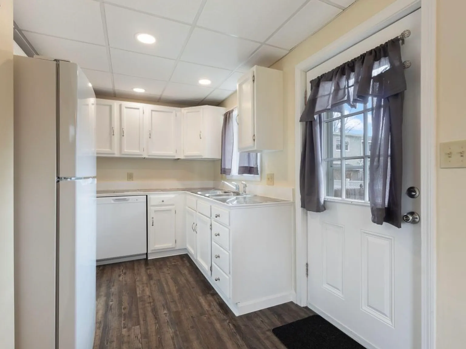 1 bed, $1,600 — Photo 2