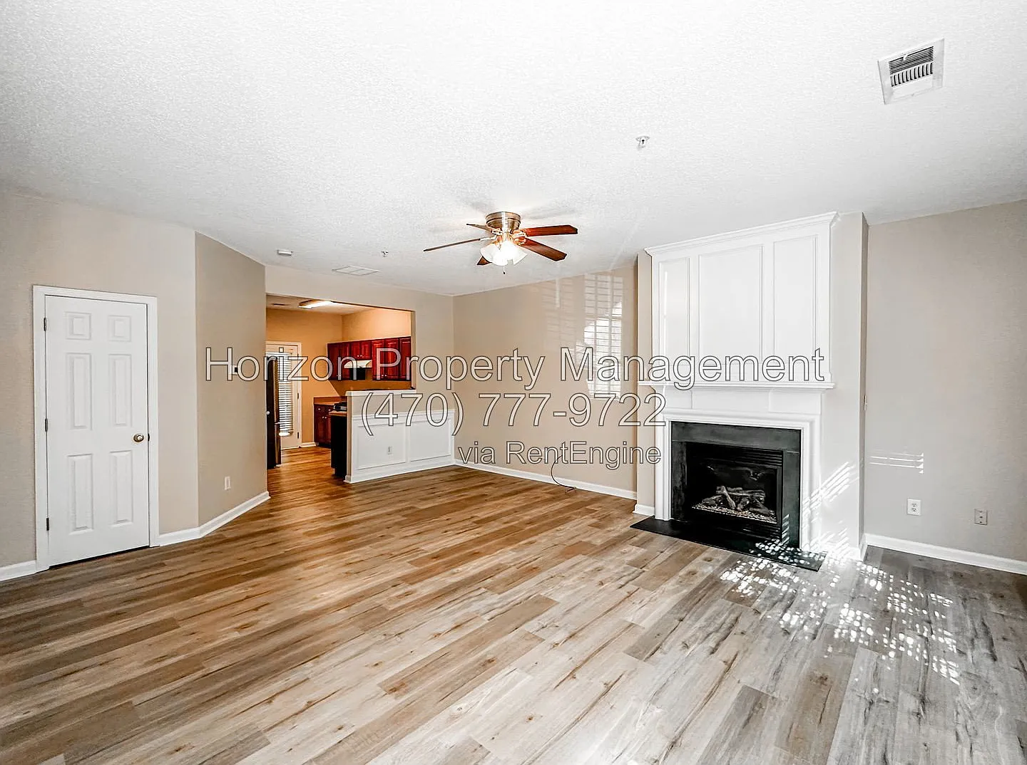 3 bed, 2.0 bath, 1300 sqft, $1,795 — Photo 4