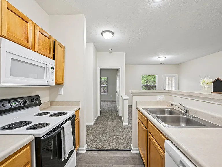 Bayberry Place Apartments — Photo 41