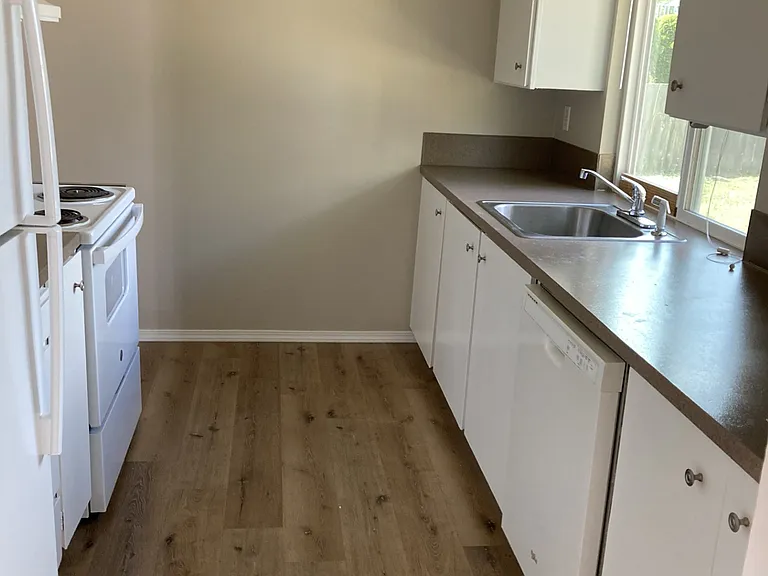 17913 NW Andria Ave — Photo 2