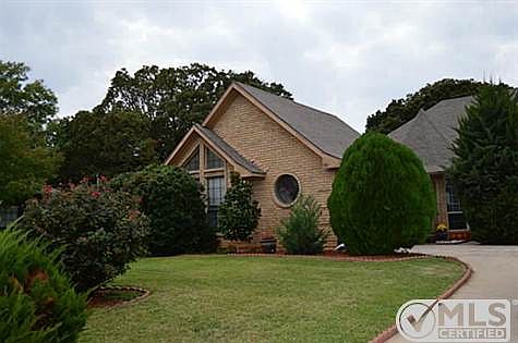 1st image of 4008 Kingsferry Dr