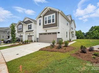 7140 Hodges Meadow Ln, Charlotte, NC 28213