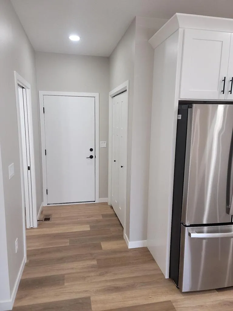 3 bed, 2.5 bath, 1849 sqft, $3,500 — Photo 4