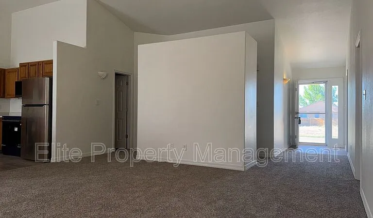 161 S Stardust Cir — Photo 10