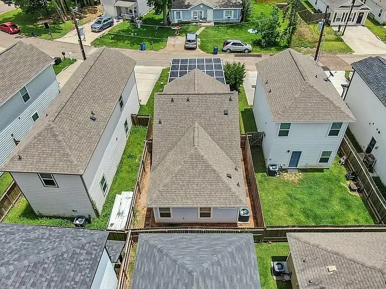 16708 Stonefield — Photo 33