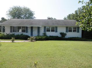536 N Main St, Hebron, MD 21830