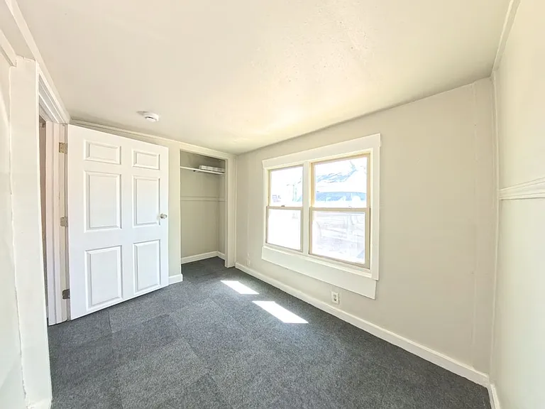 2938 E Euclid Ave — Photo 6