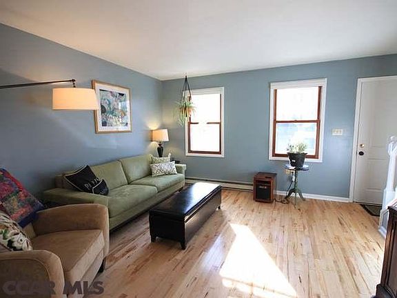 3rd image of 237 Oakwood Ave